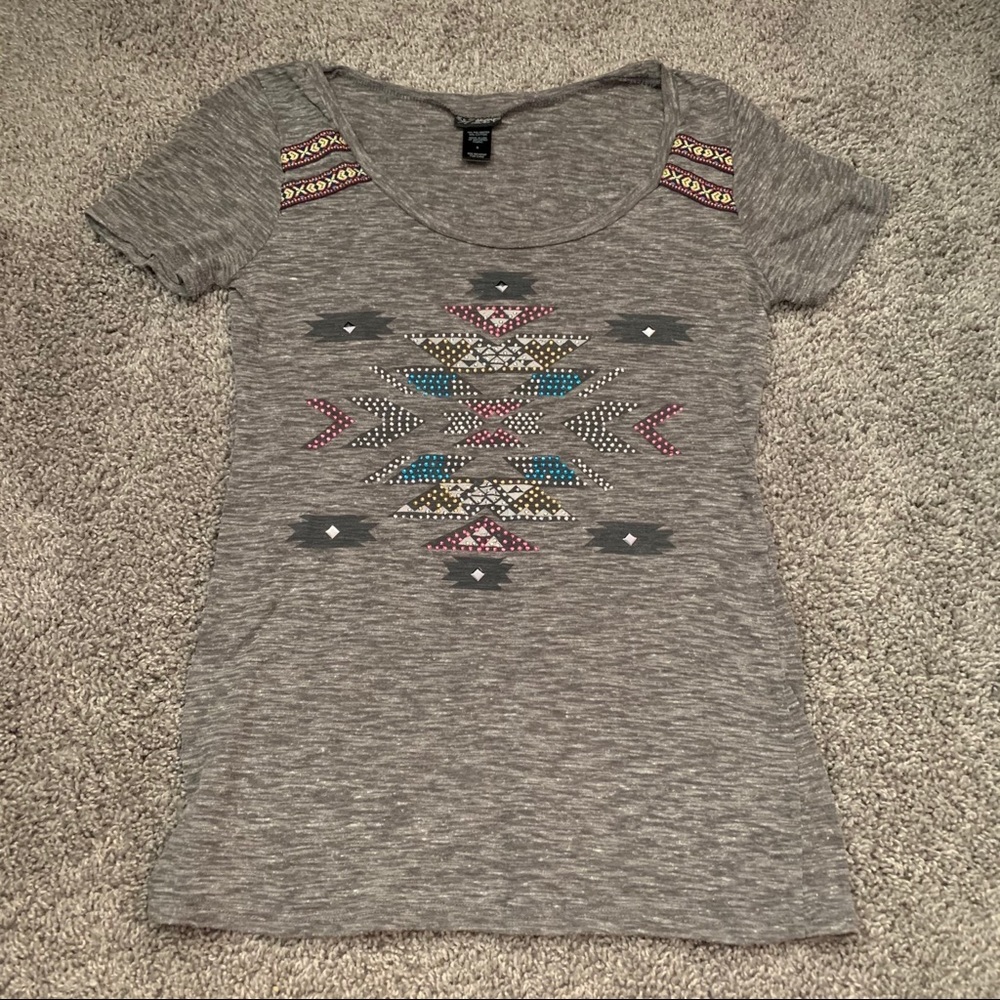 Gray Daytrip tee